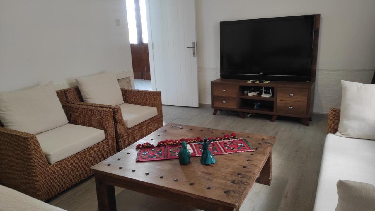 Mystic Guest House Famagusta Фамагуста Экстерьер фото