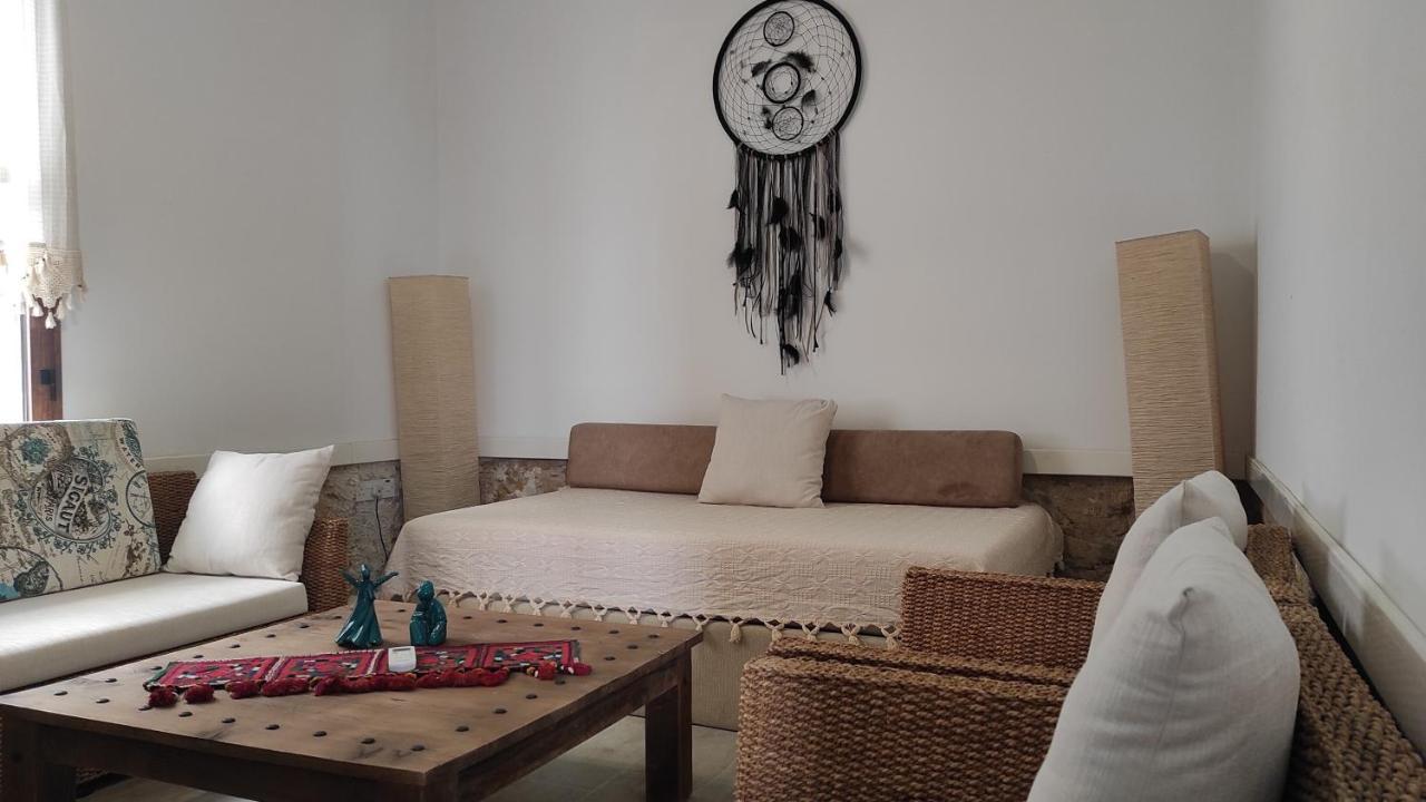 Mystic Guest House Famagusta Фамагуста Экстерьер фото